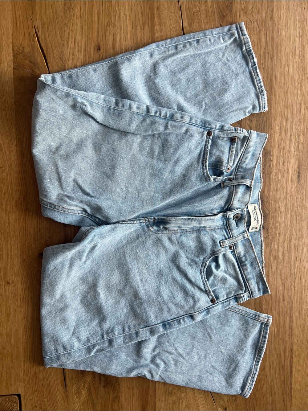 Abercrombie & Fitch Ankle Straight Jeans